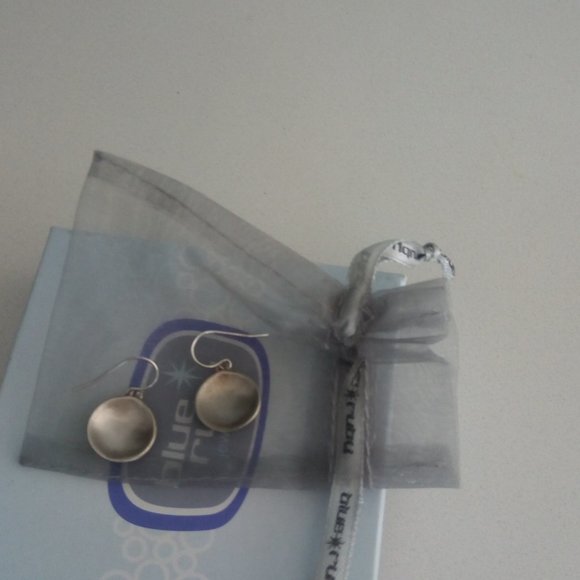 ARITZIA Silver Disc Earrings - Picture 2 of 5